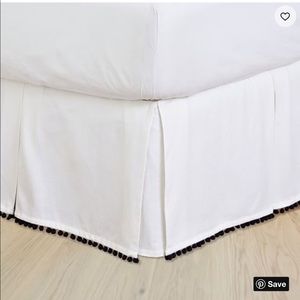 Pottery Barn E&M Pom Pom Bedskirt Twin